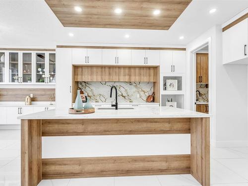 211 28 Street, Edmonton, AB - Indoor Photo Showing Kitchen