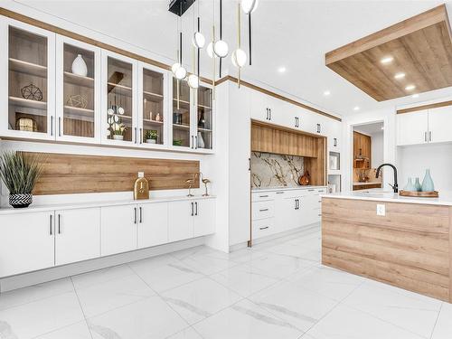 211 28 Street, Edmonton, AB - Indoor Photo Showing Kitchen