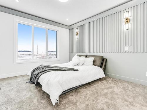 211 28 Street, Edmonton, AB - Indoor Photo Showing Bedroom