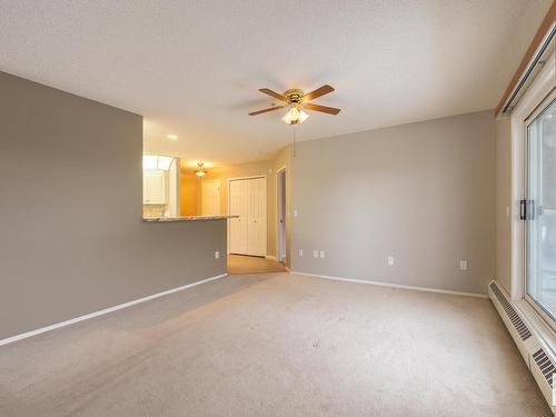 113 70 Crystal Lane, Sherwood Park, AB - Indoor Photo Showing Other Room