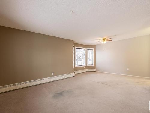 113 70 Crystal Lane, Sherwood Park, AB - Indoor Photo Showing Other Room