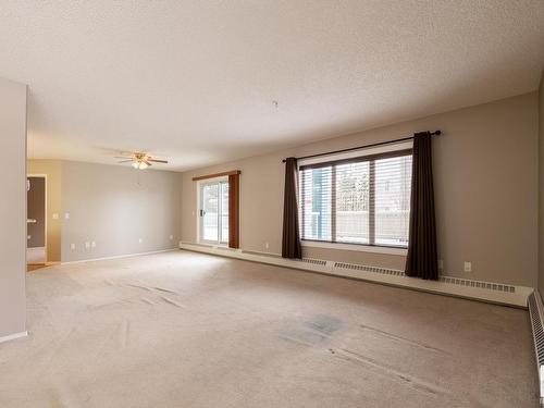 113 70 Crystal Lane, Sherwood Park, AB - Indoor Photo Showing Other Room