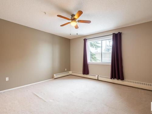 113 70 Crystal Lane, Sherwood Park, AB - Indoor Photo Showing Other Room