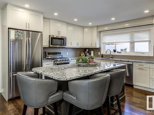 9739 148 Street, Edmonton, AB - Indoor Photo Showing Kitchen With Upgraded Kitchen