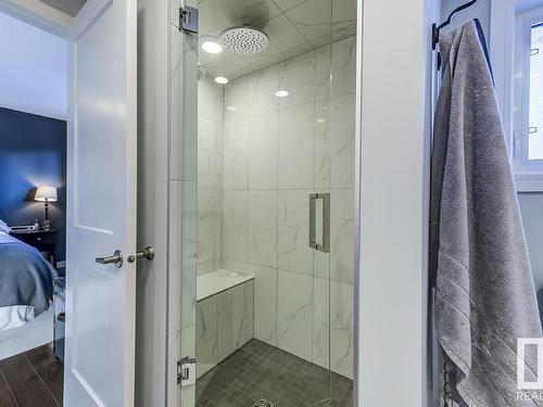 9739 148 Street, Edmonton, AB - Indoor Photo Showing Bathroom