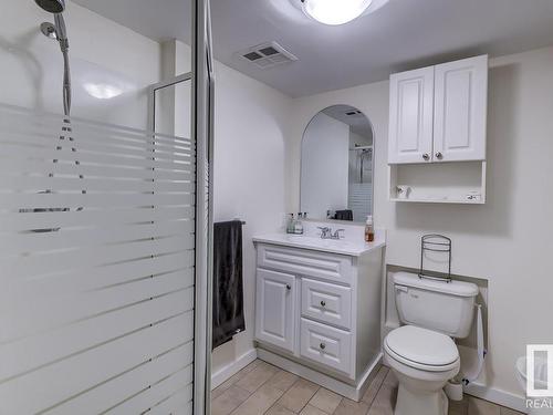 9739 148 Street, Edmonton, AB - Indoor Photo Showing Bathroom