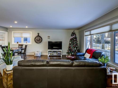 9739 148 Street, Edmonton, AB - Indoor Photo Showing Living Room