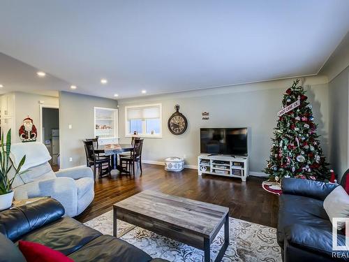 9739 148 Street, Edmonton, AB - Indoor Photo Showing Living Room