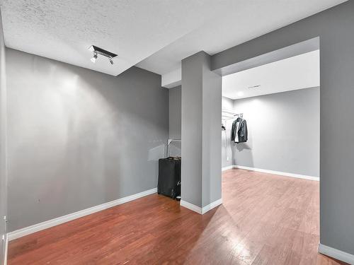 10634 Beaumaris Road, Edmonton, AB - Indoor Photo Showing Other Room