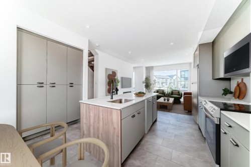 44 5 Rondeau Drive, St. Albert, AB - Indoor Photo Showing Kitchen