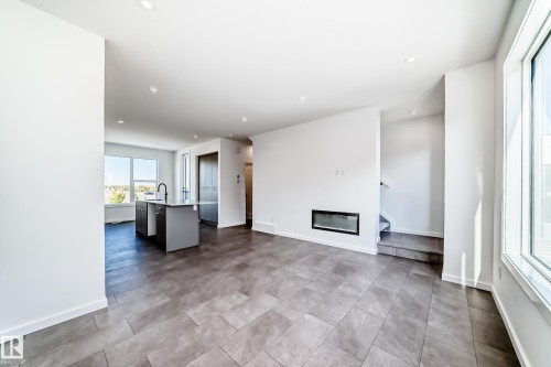 44 5 Rondeau Drive, St. Albert, AB - Indoor Photo Showing Other Room