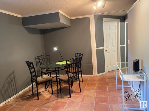 Calgary, AB - Indoor Photo Showing Dining Room