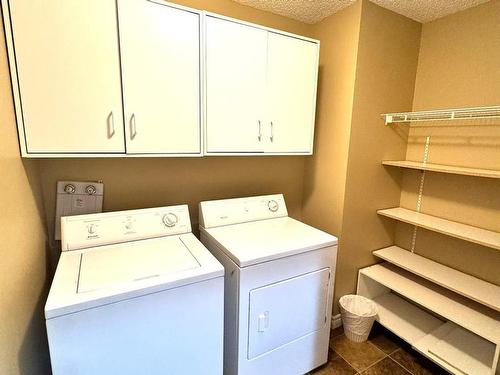 24 49 Colwill Boulevard, Sherwood Park, AB - Indoor Photo Showing Laundry Room