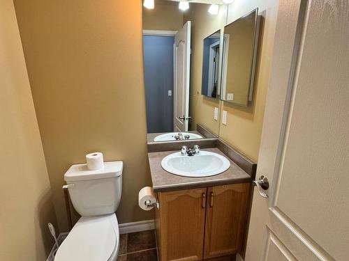 24 49 Colwill Boulevard, Sherwood Park, AB - Indoor Photo Showing Bathroom