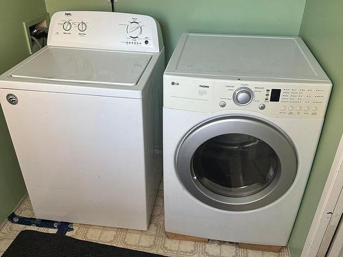 4511 41A Street, Bonnyville Town, AB - Indoor Photo Showing Laundry Room