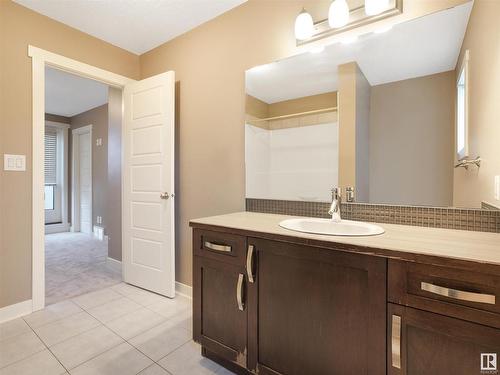 214 401 Southfork Drive, Leduc, AB - Indoor Photo Showing Bathroom