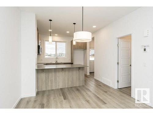 6324 176 Avenue, Edmonton, AB - Indoor Photo Showing Kitchen