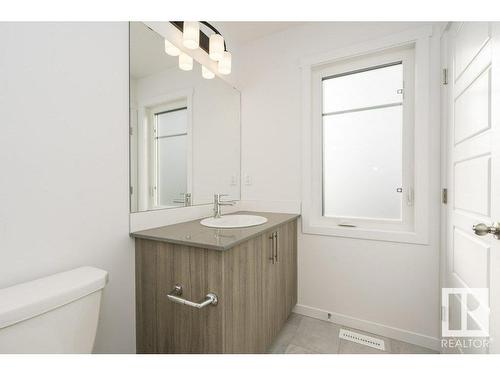 6324 176 Avenue, Edmonton, AB - Indoor Photo Showing Bathroom