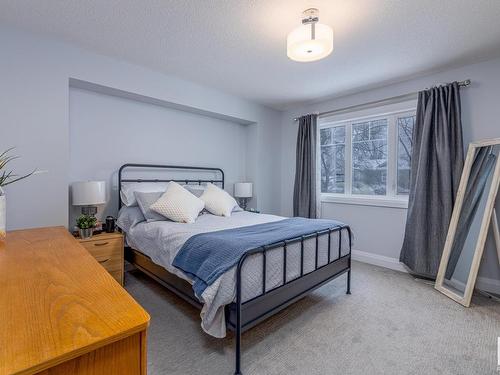 8534 81 Avenue, Edmonton, AB - Indoor Photo Showing Bedroom