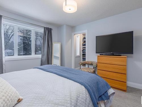 8534 81 Avenue, Edmonton, AB - Indoor Photo Showing Bedroom