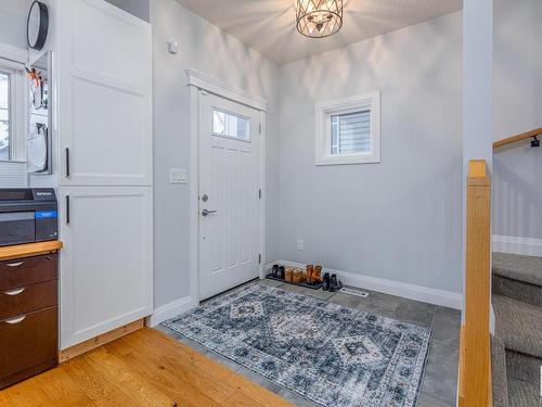 8534 81 Avenue, Edmonton, AB - Indoor Photo Showing Bedroom