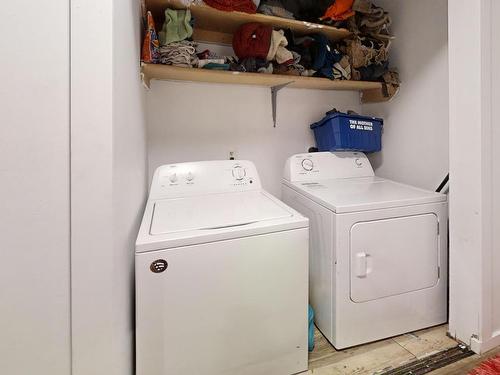 7116 187A Street, Edmonton, AB - Indoor Photo Showing Laundry Room