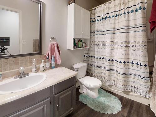 7116 187A Street, Edmonton, AB - Indoor Photo Showing Bathroom