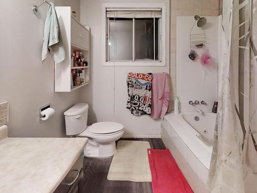 7116 187A Street, Edmonton, AB - Indoor Photo Showing Bathroom