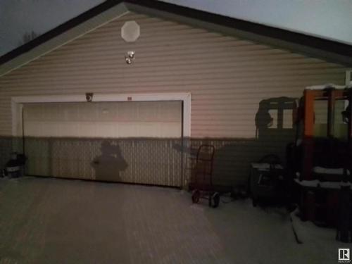 7116 187A Street, Edmonton, AB -  Photo Showing Garage