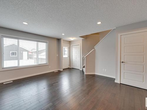 5442 Crabapple Loop, Edmonton, AB - Indoor Photo Showing Other Room