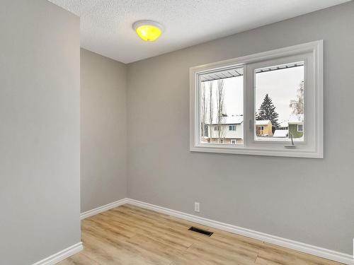 8429 Mill Woods Road, Edmonton, AB - Indoor Photo Showing Other Room