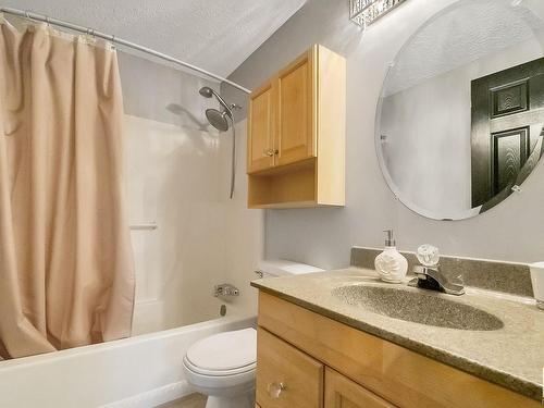 8429 Mill Woods Road, Edmonton, AB - Indoor Photo Showing Bathroom