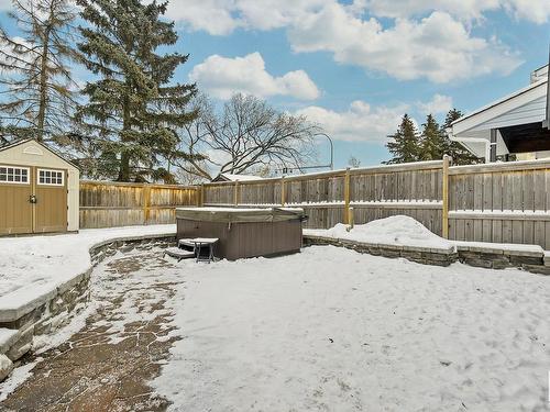 8429 Mill Woods Road, Edmonton, AB - Outdoor