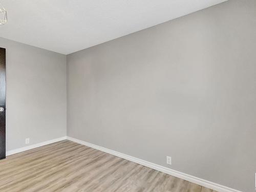 8429 Mill Woods Road, Edmonton, AB - Indoor Photo Showing Other Room