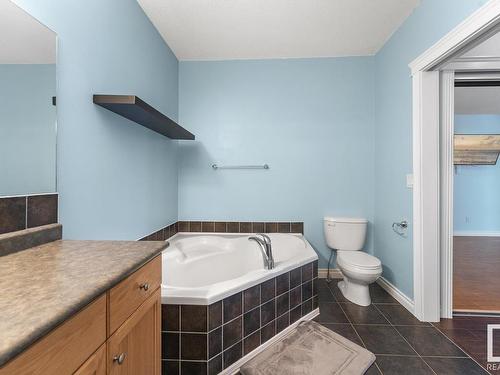 109 801 11 Street, Cold Lake, AB - Indoor Photo Showing Bathroom