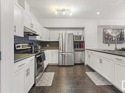 109 801 11 Street, Cold Lake, AB - Indoor Photo Showing Kitchen