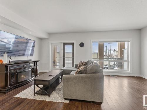 109 801 11 Street, Cold Lake, AB - Indoor Photo Showing Living Room