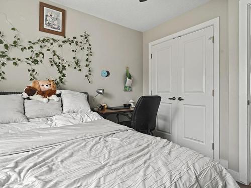 36 2803 14 Avenue, Edmonton, AB - Indoor Photo Showing Bedroom