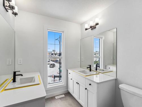 21315 36 Avenue, Edmonton, AB - Indoor Photo Showing Bathroom