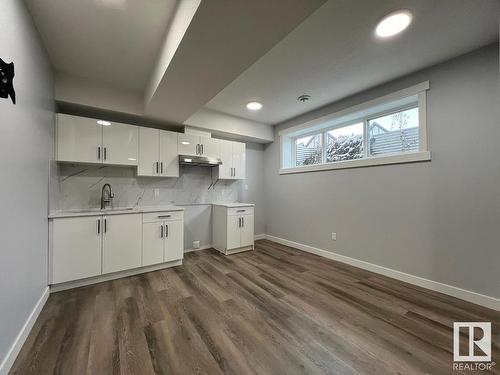 17708 59 Street, Edmonton, AB - Indoor Photo Showing Kitchen