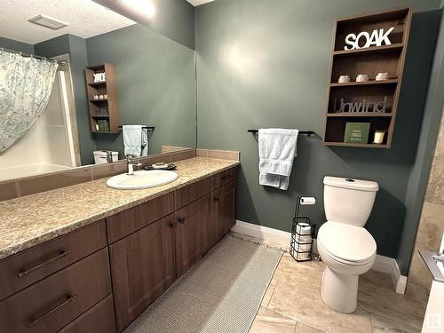 118 Gilmore Way, Spruce Grove, AB - Indoor Photo Showing Bathroom