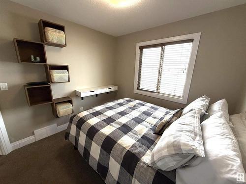 118 Gilmore Way, Spruce Grove, AB - Indoor Photo Showing Bedroom