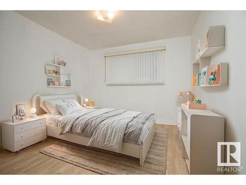 9107 74 Street, Edmonton, AB - Indoor Photo Showing Bedroom