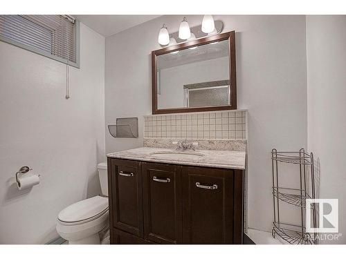 9107 74 Street, Edmonton, AB - Indoor Photo Showing Bathroom