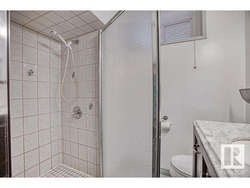 9107 74 Street, Edmonton, AB - Indoor Photo Showing Bathroom