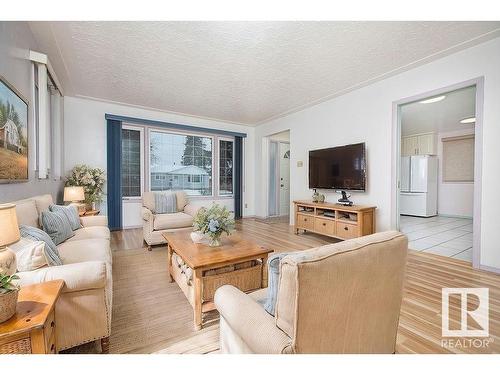 9107 74 Street, Edmonton, AB - Indoor Photo Showing Living Room