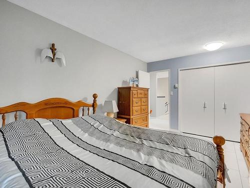 4 13452 Fort Road, Edmonton, AB - Indoor Photo Showing Bedroom