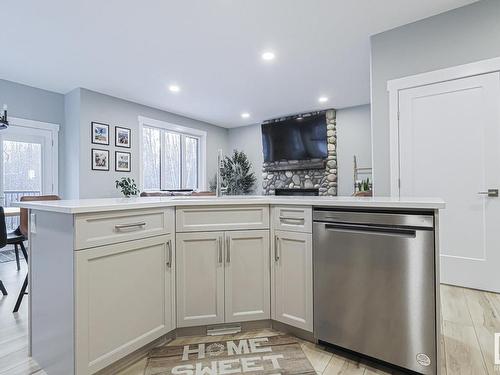 5 54419 Rge Road 14, Rural Lac Ste. Anne County, AB - Indoor Photo Showing Kitchen