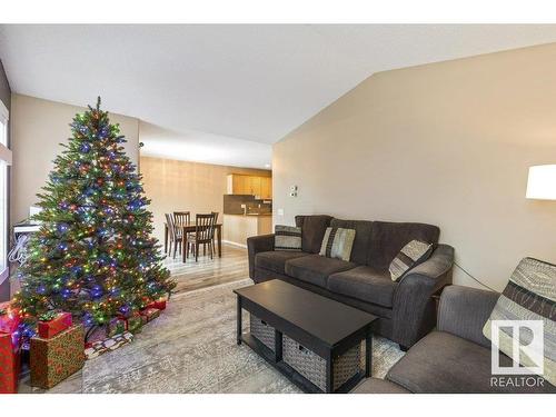 5 Nevis Close, St. Albert, AB - Indoor Photo Showing Living Room