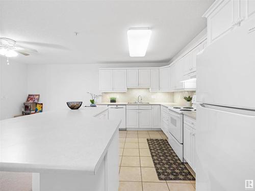 120 6623 172 Street, Edmonton, AB - Indoor Photo Showing Kitchen